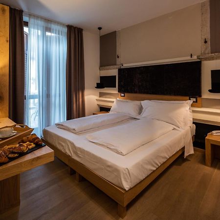 Albergo Caffe Centrale Медзокорона Экстерьер фото